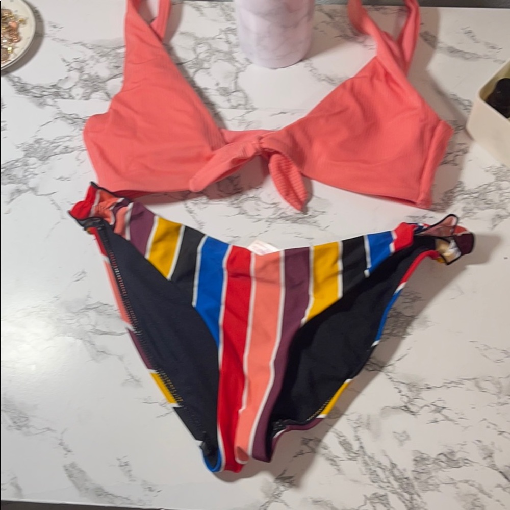 women’s swim suit